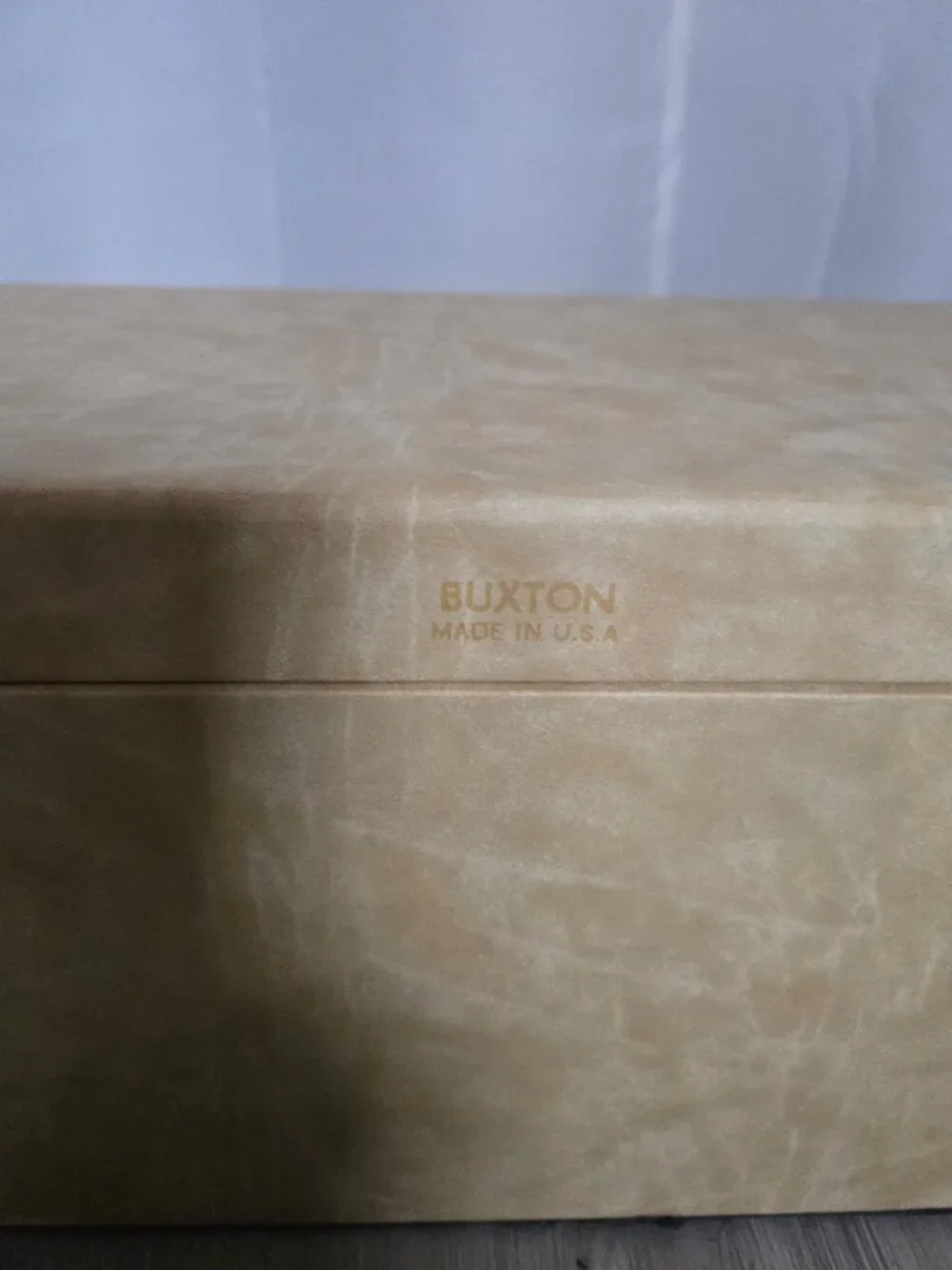 Faux leather jewelry box*